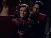 ariane179254_StarTrekVoyager_5x15_5x16_DarkFrontier_0606.jpg