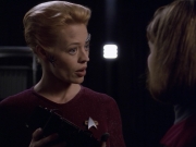 ariane179254_StarTrekVoyager_5x15_5x16_DarkFrontier_0607.jpg