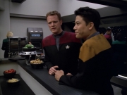 Filename=ariane179254_StarTrekVoyager_5x15_5x16_DarkFrontier_0633.jpg
Filesize=123KiB
Dimensions=1200x900
Date added=Apr 01, 2016 ariane179254_StarTrekVoyager_5x15_5x16_DarkFrontier_0633.jpg