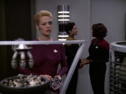 ariane179254_StarTrekVoyager_5x15_5x16_DarkFrontier_0681.jpg