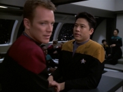 ariane179254_StarTrekVoyager_5x15_5x16_DarkFrontier_0686.jpg