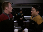 ariane179254_StarTrekVoyager_5x15_5x16_DarkFrontier_0708.jpg