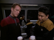 ariane179254_StarTrekVoyager_5x15_5x16_DarkFrontier_0710.jpg