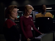ariane179254_StarTrekVoyager_5x15_5x16_DarkFrontier_0731.jpg