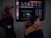 ariane179254_StarTrekVoyager_5x15_5x16_DarkFrontier_0827.jpg