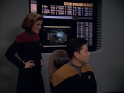 ariane179254_StarTrekVoyager_5x15_5x16_DarkFrontier_0828.jpg