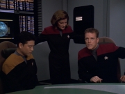 ariane179254_StarTrekVoyager_5x15_5x16_DarkFrontier_0833.jpg