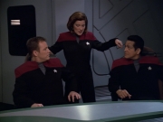ariane179254_StarTrekVoyager_5x15_5x16_DarkFrontier_0865.jpg