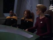 ariane179254_StarTrekVoyager_5x15_5x16_DarkFrontier_0878.jpg