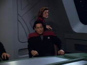 ariane179254_StarTrekVoyager_5x15_5x16_DarkFrontier_0887.jpg