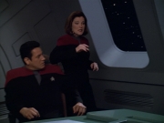 ariane179254_StarTrekVoyager_5x15_5x16_DarkFrontier_0888.jpg