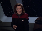 ariane179254_StarTrekVoyager_5x15_5x16_DarkFrontier_0905.jpg