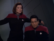 Filename=ariane179254_StarTrekVoyager_5x15_5x16_DarkFrontier_0947.jpg
Filesize=100KiB
Dimensions=1200x900
Date added=Apr 01, 2016 ariane179254_StarTrekVoyager_5x15_5x16_DarkFrontier_0947.jpg