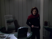ariane179254_StarTrekVoyager_5x15_5x16_DarkFrontier_1054.jpg