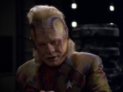 ariane179254_StarTrekVoyager_5x15_5x16_DarkFrontier_1131.jpg