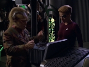 ariane179254_StarTrekVoyager_5x15_5x16_DarkFrontier_1185.jpg