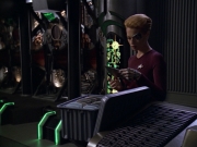 ariane179254_StarTrekVoyager_5x15_5x16_DarkFrontier_1195.jpg