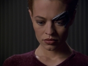 ariane179254_StarTrekVoyager_5x15_5x16_DarkFrontier_1213.jpg