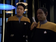 ariane179254_StarTrekVoyager_5x15_5x16_DarkFrontier_2064.jpg