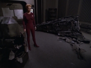 ariane179254_StarTrekVoyager_5x15_5x16_DarkFrontier_2420.jpg