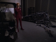 ariane179254_StarTrekVoyager_5x15_5x16_DarkFrontier_2421.jpg