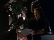 ariane179254_StarTrekVoyager_5x15_5x16_DarkFrontier_2489.jpg