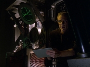 ariane179254_StarTrekVoyager_5x15_5x16_DarkFrontier_2490.jpg