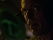 ariane179254_StarTrekVoyager_5x15_5x16_DarkFrontier_2525.jpg