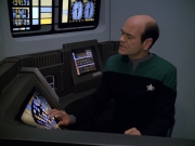 ariane179254_StarTrekVoyager_5x15_5x16_DarkFrontier_2625.jpg