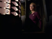 ariane179254_StarTrekVoyager_5x15_5x16_DarkFrontier_3249.jpg