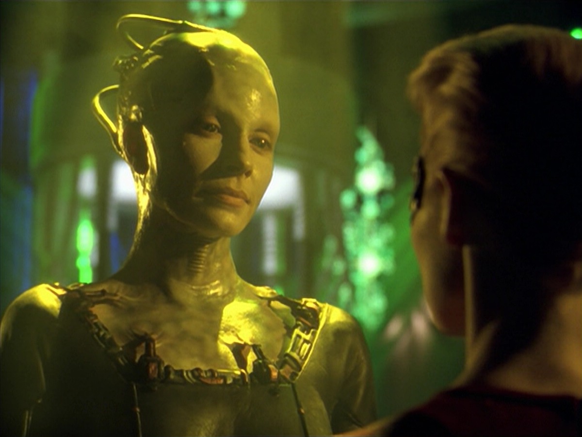 ariane179254_StarTrekVoyager_5x15_5x16_DarkFrontier_3658.jpg