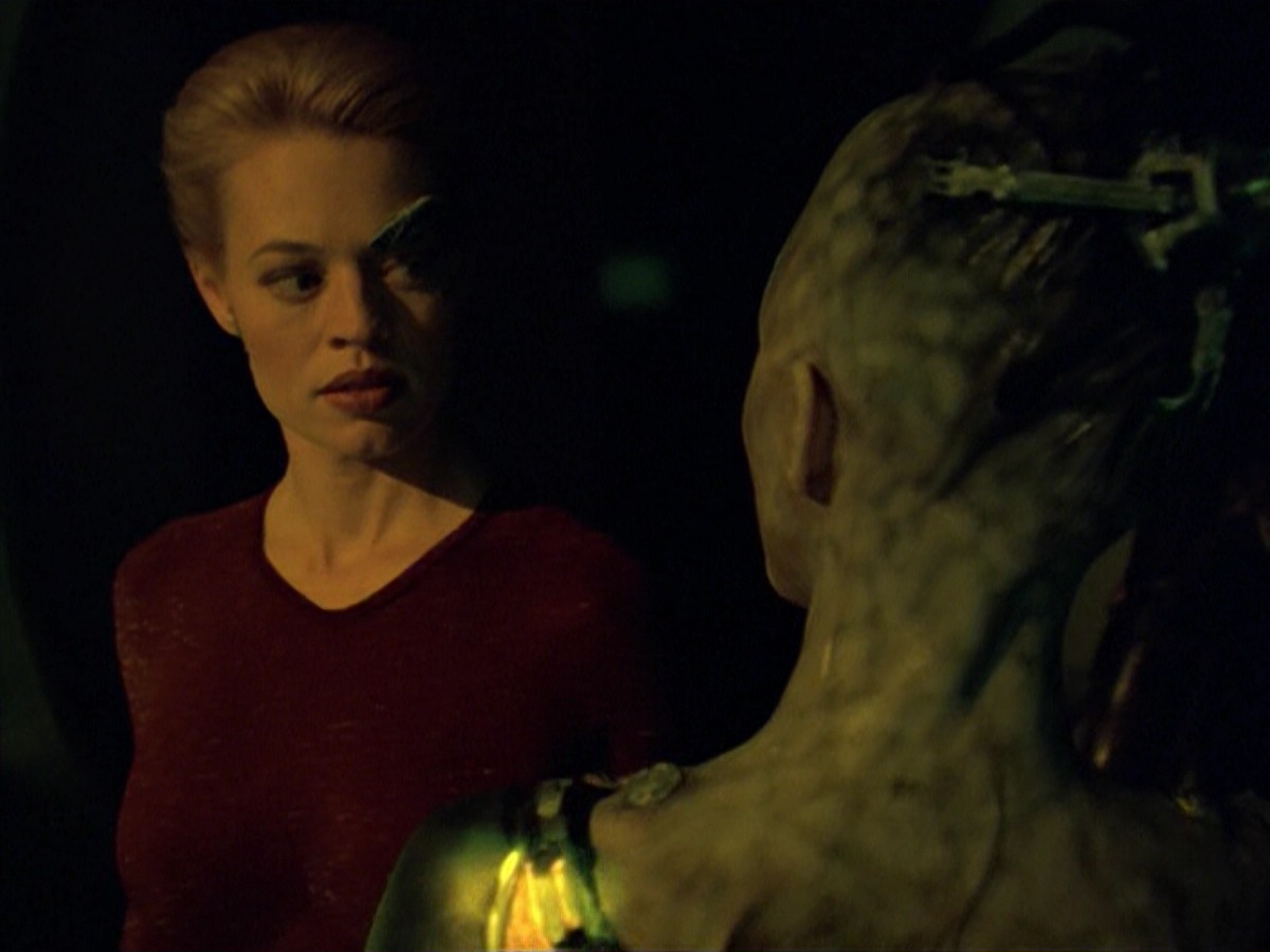 ariane179254_StarTrekVoyager_5x15_5x16_DarkFrontier_3701.jpg