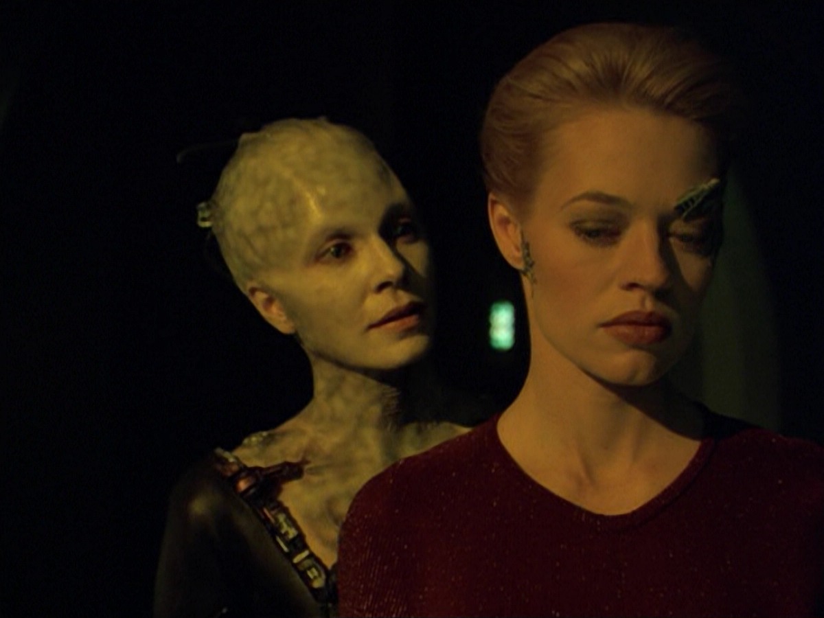 ariane179254_StarTrekVoyager_5x15_5x16_DarkFrontier_3718.jpg
