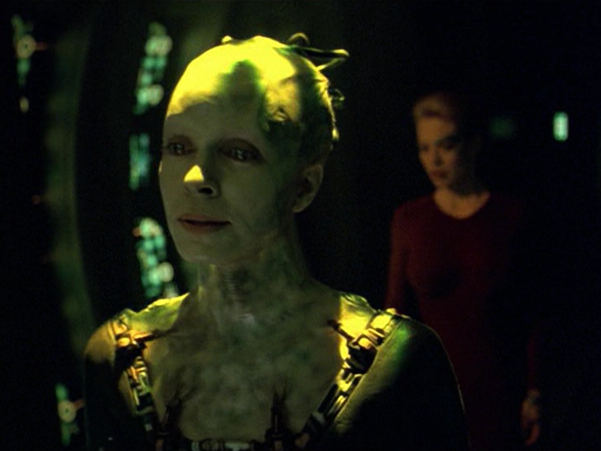 ariane179254_StarTrekVoyager_5x15_5x16_DarkFrontier_3747.jpg