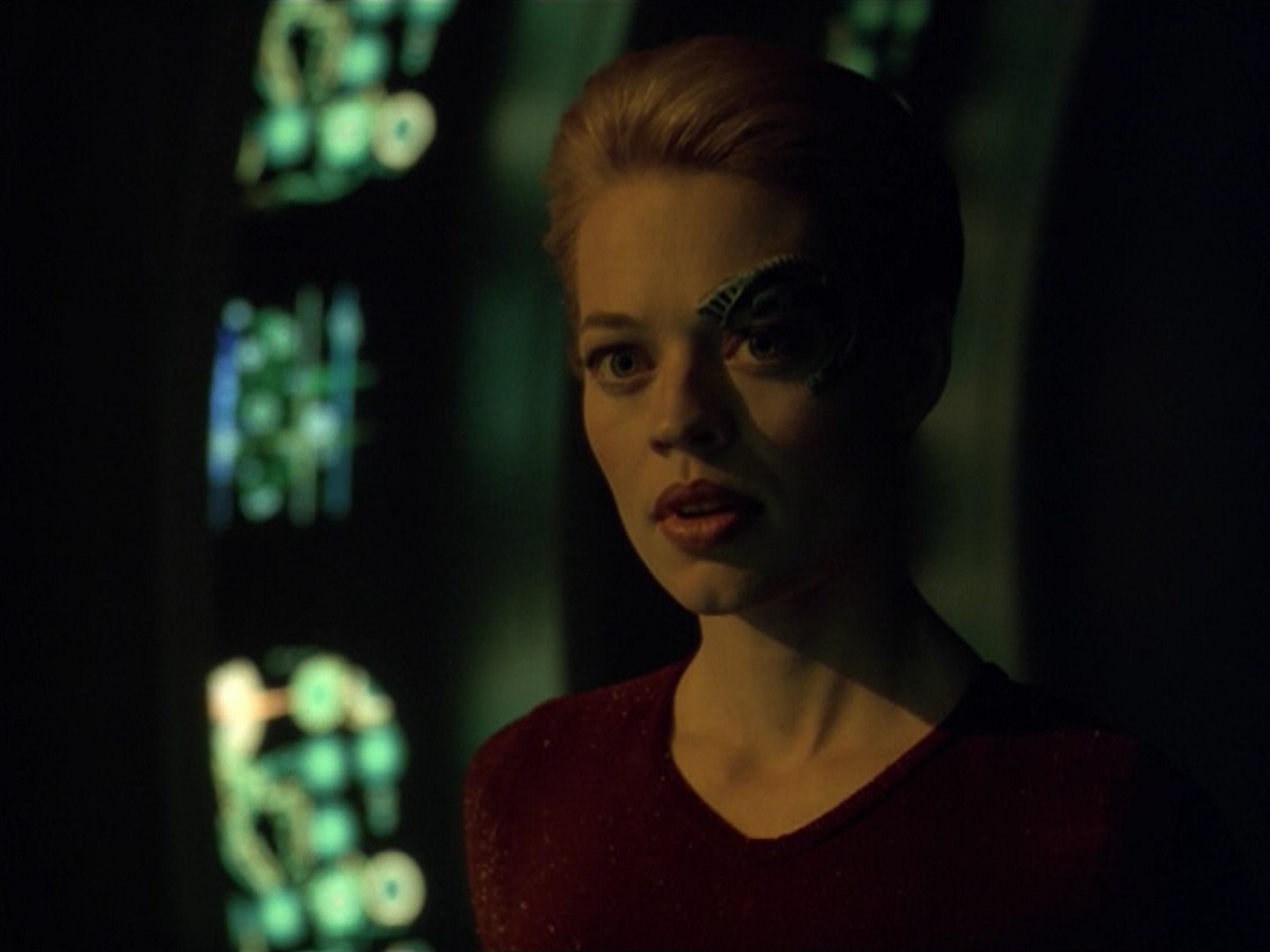 ariane179254_StarTrekVoyager_5x15_5x16_DarkFrontier_3758.jpg