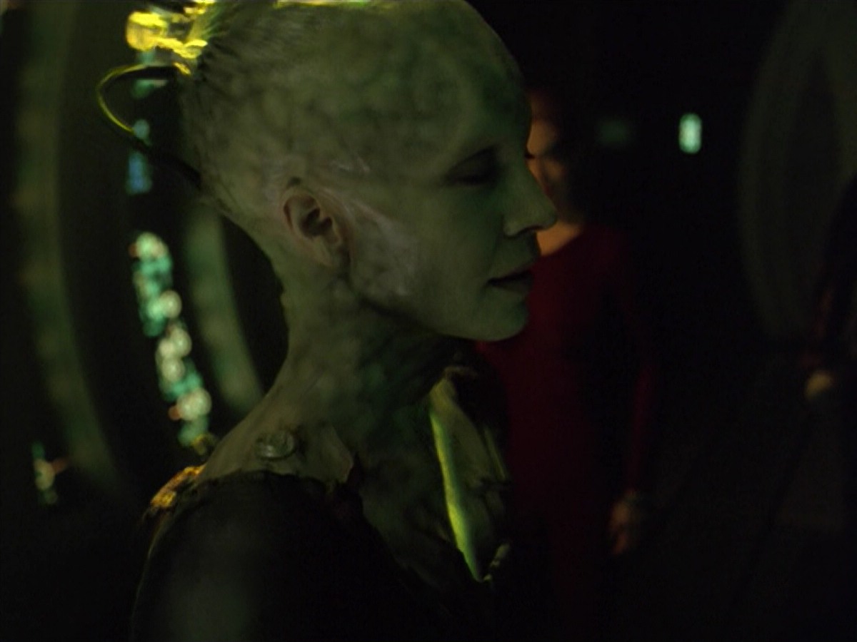 ariane179254_StarTrekVoyager_5x15_5x16_DarkFrontier_3772.jpg