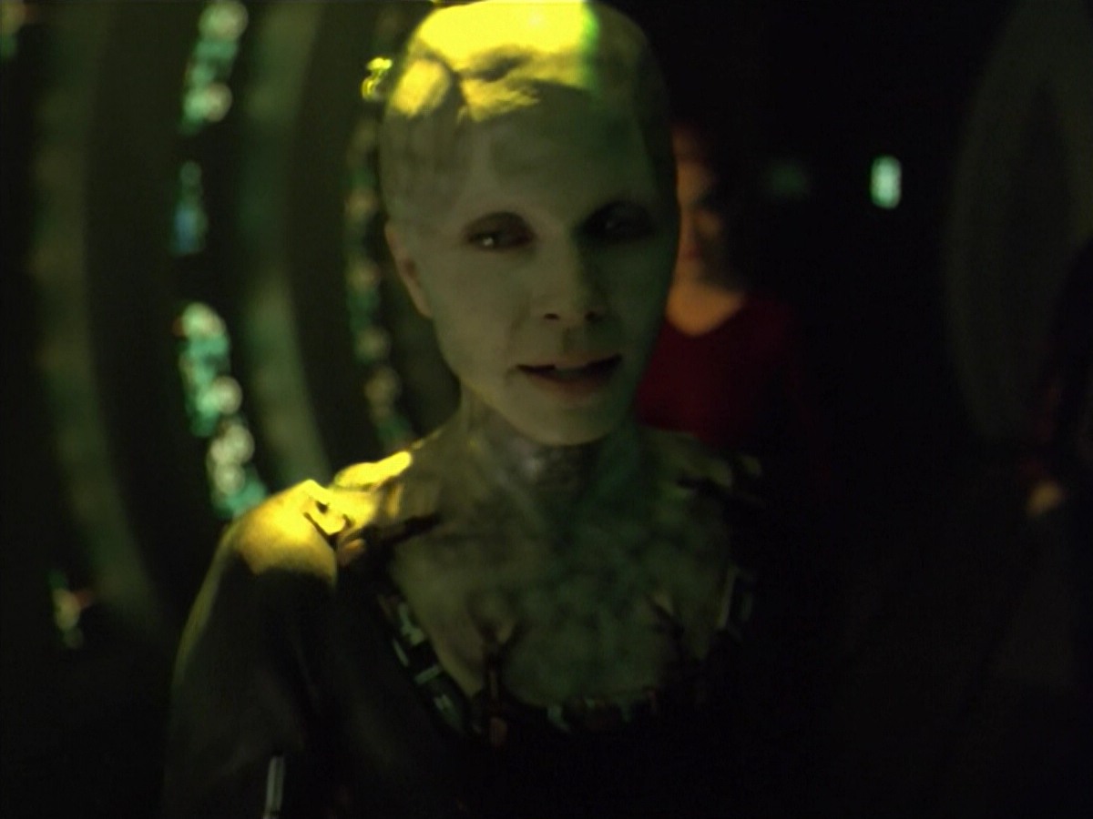 ariane179254_StarTrekVoyager_5x15_5x16_DarkFrontier_3773.jpg