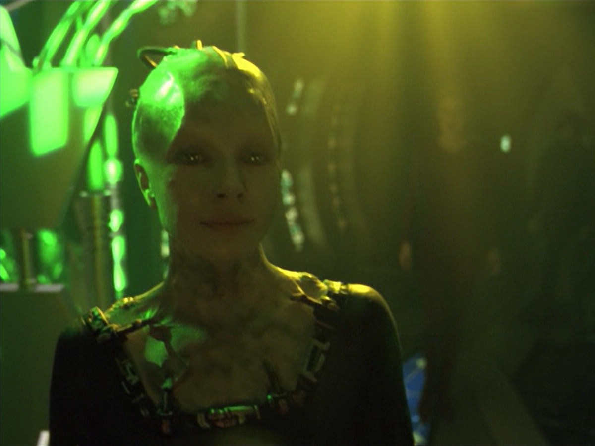 ariane179254_StarTrekVoyager_5x15_5x16_DarkFrontier_3783.jpg
