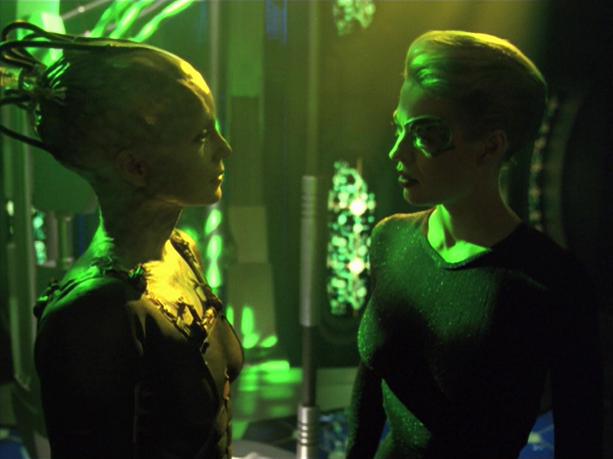 ariane179254_StarTrekVoyager_5x15_5x16_DarkFrontier_3800.jpg