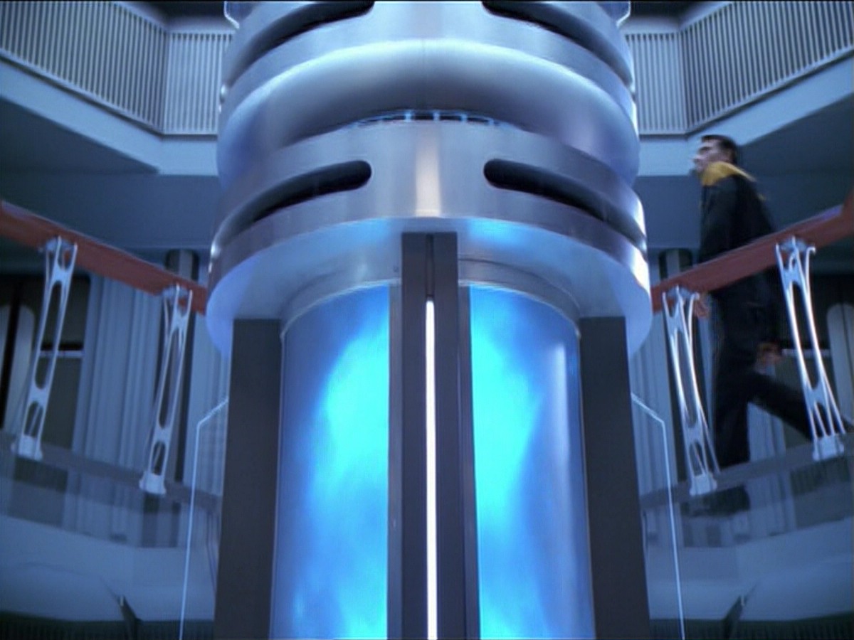 ariane179254_StarTrekVoyager_5x15_5x16_DarkFrontier_3865.jpg