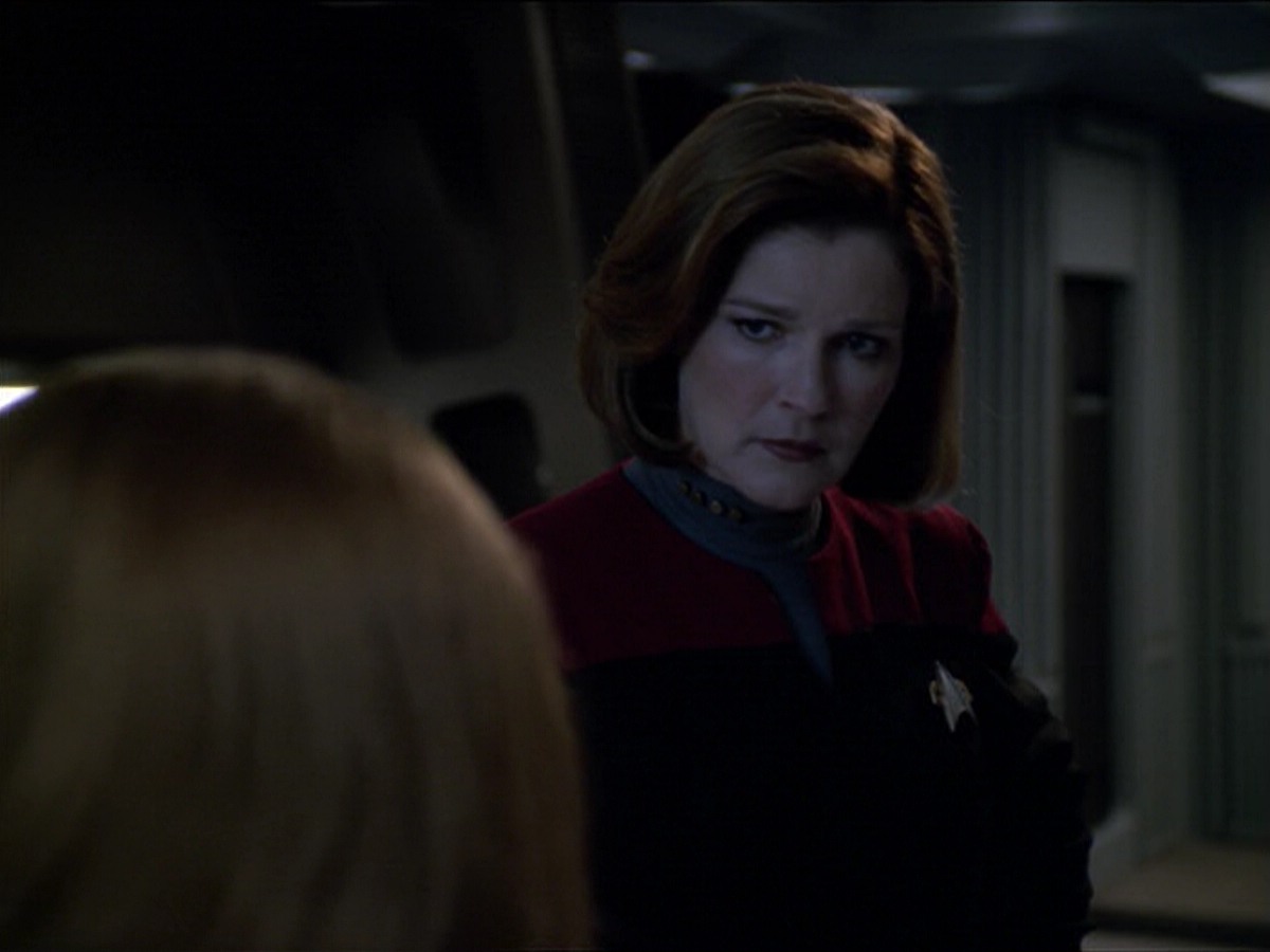 ariane179254_StarTrekVoyager_5x15_5x16_DarkFrontier_3914.jpg
