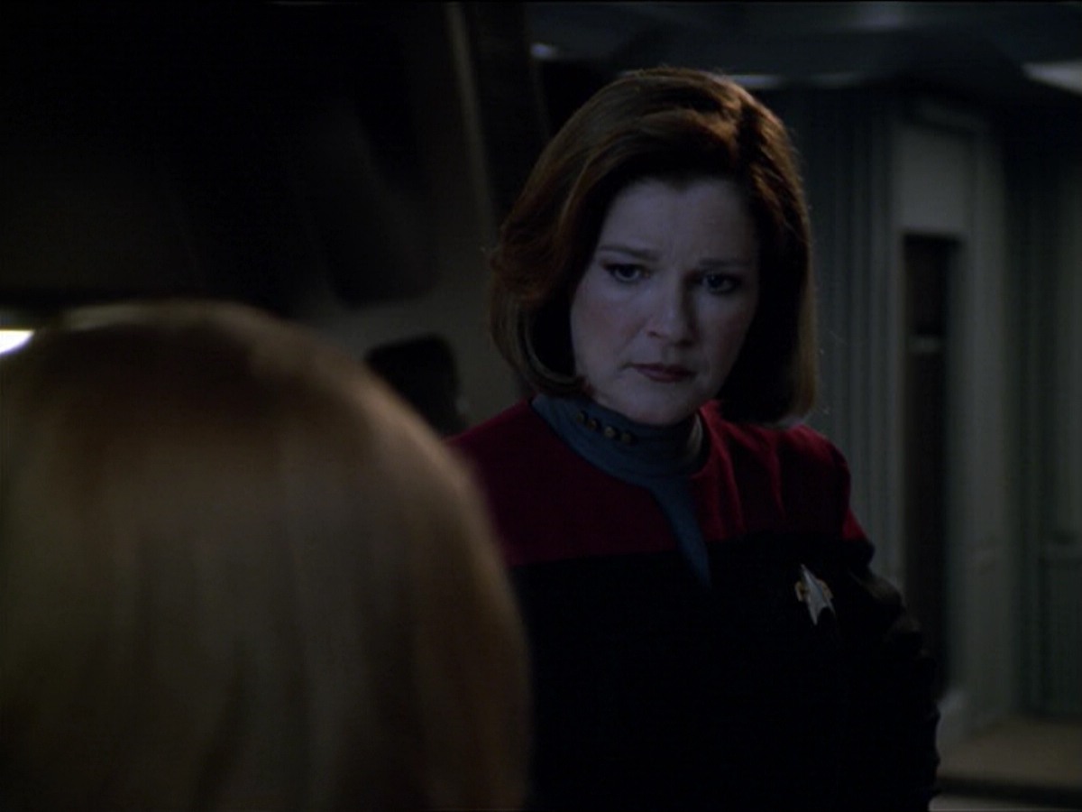 ariane179254_StarTrekVoyager_5x15_5x16_DarkFrontier_3920.jpg