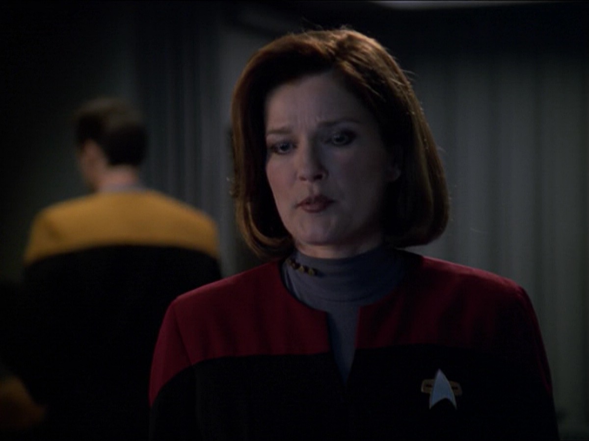 ariane179254_StarTrekVoyager_5x15_5x16_DarkFrontier_3939.jpg