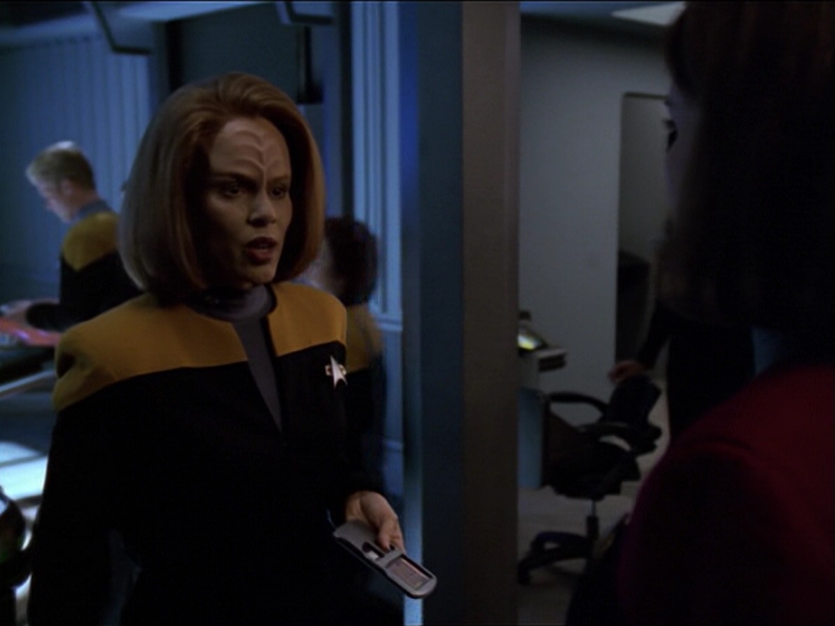 ariane179254_StarTrekVoyager_5x15_5x16_DarkFrontier_3948.jpg
