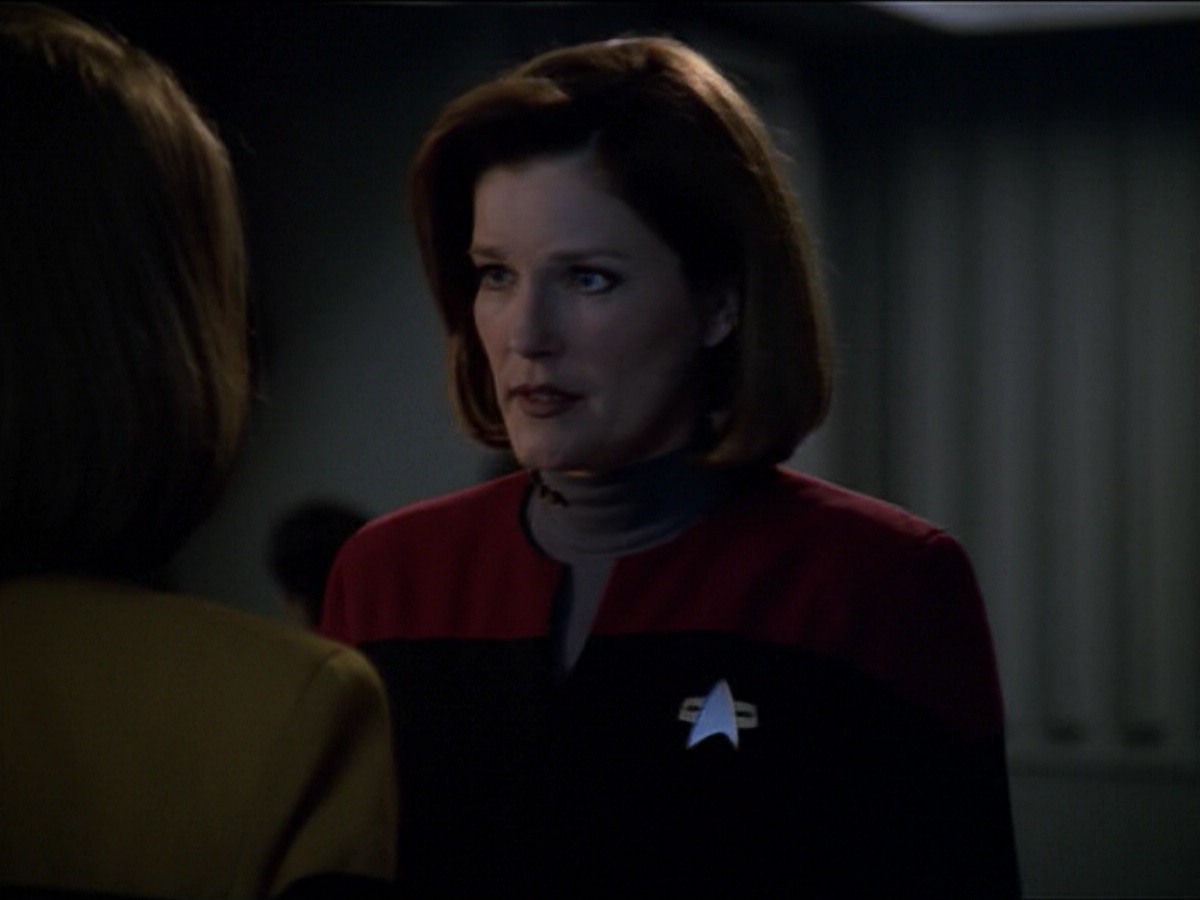 ariane179254_StarTrekVoyager_5x15_5x16_DarkFrontier_3956.jpg