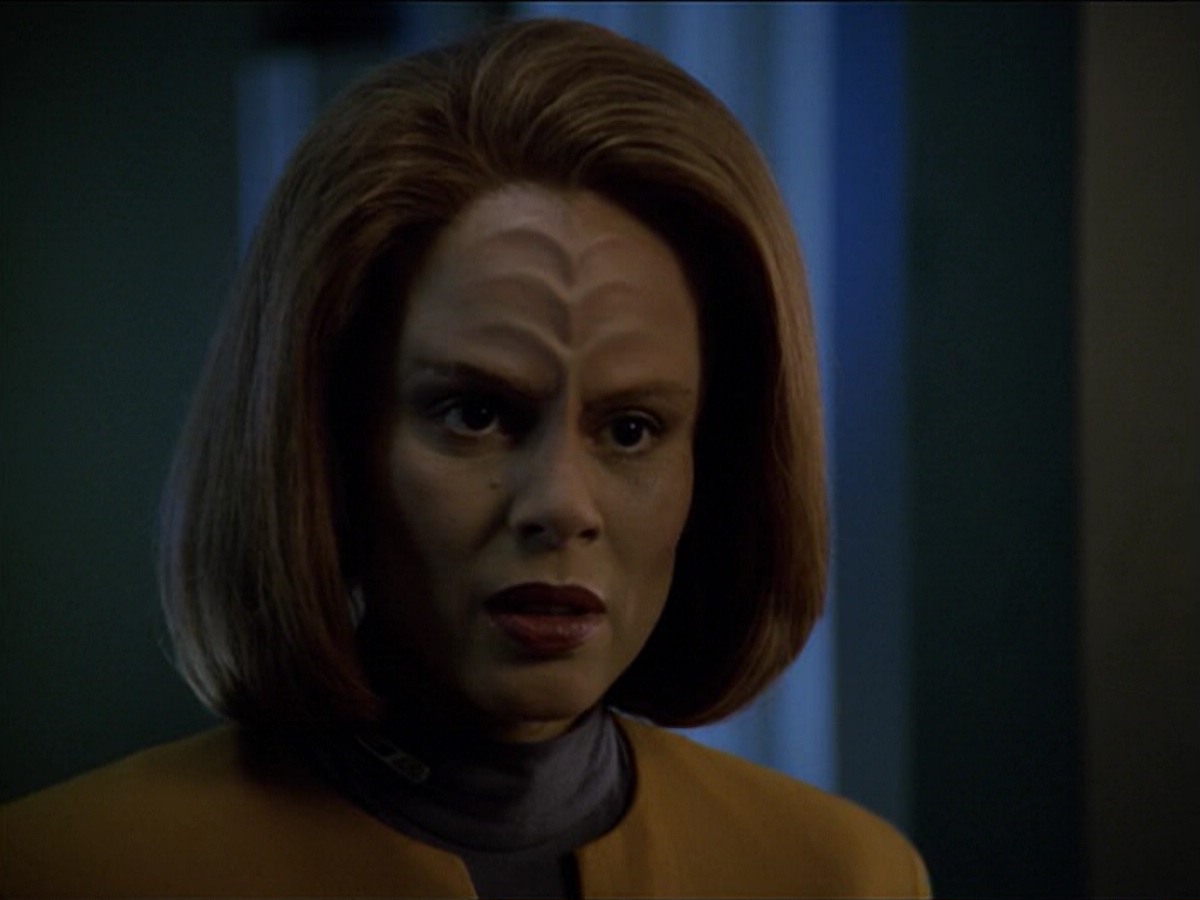 ariane179254_StarTrekVoyager_5x15_5x16_DarkFrontier_3965.jpg