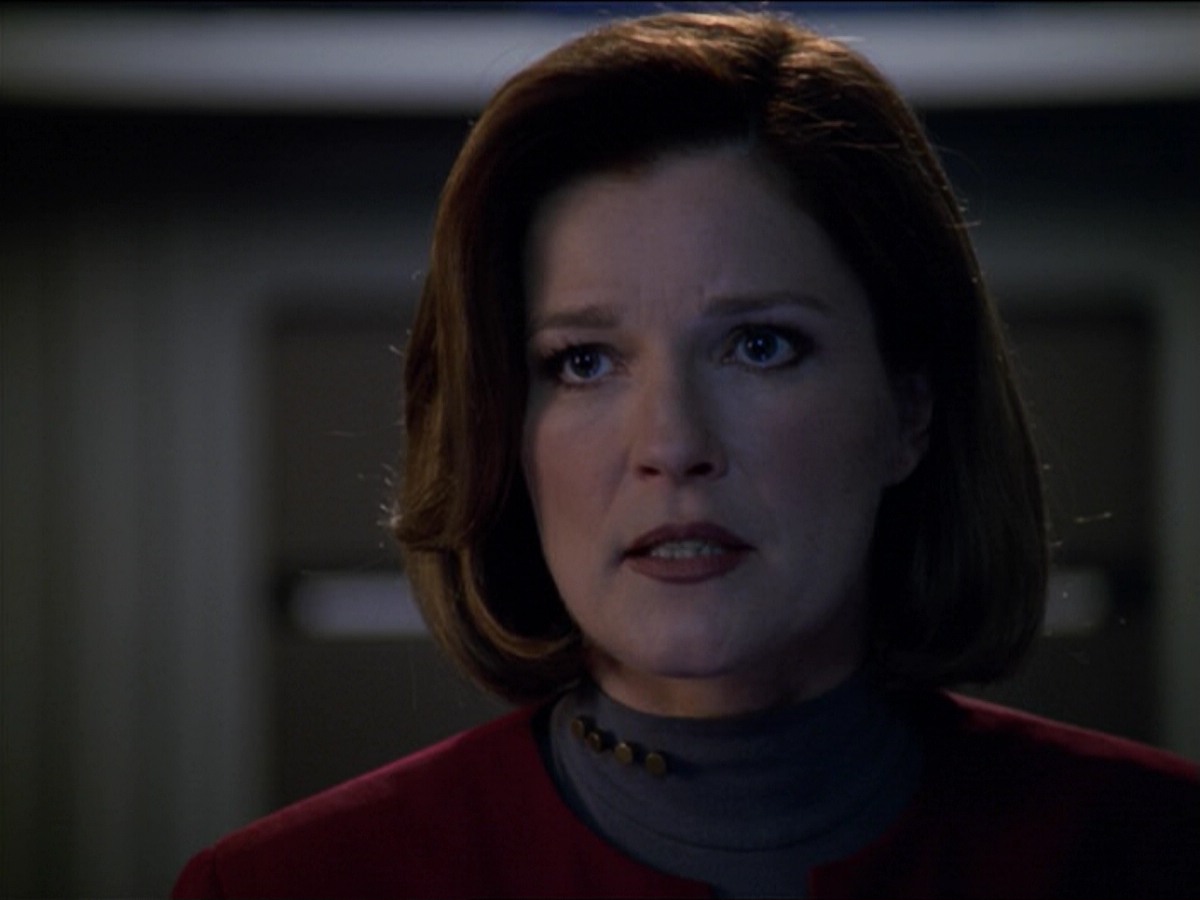 ariane179254_StarTrekVoyager_5x15_5x16_DarkFrontier_3974.jpg