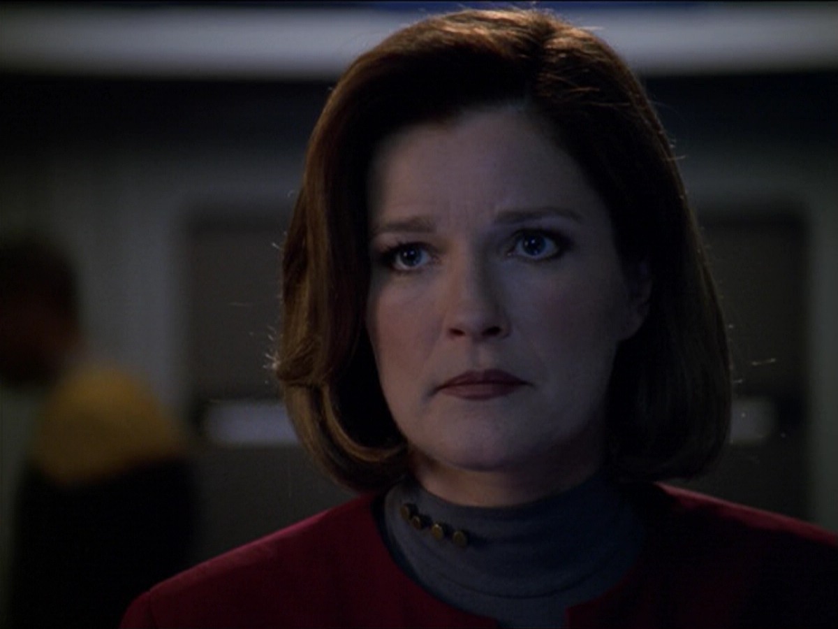 ariane179254_StarTrekVoyager_5x15_5x16_DarkFrontier_3975.jpg