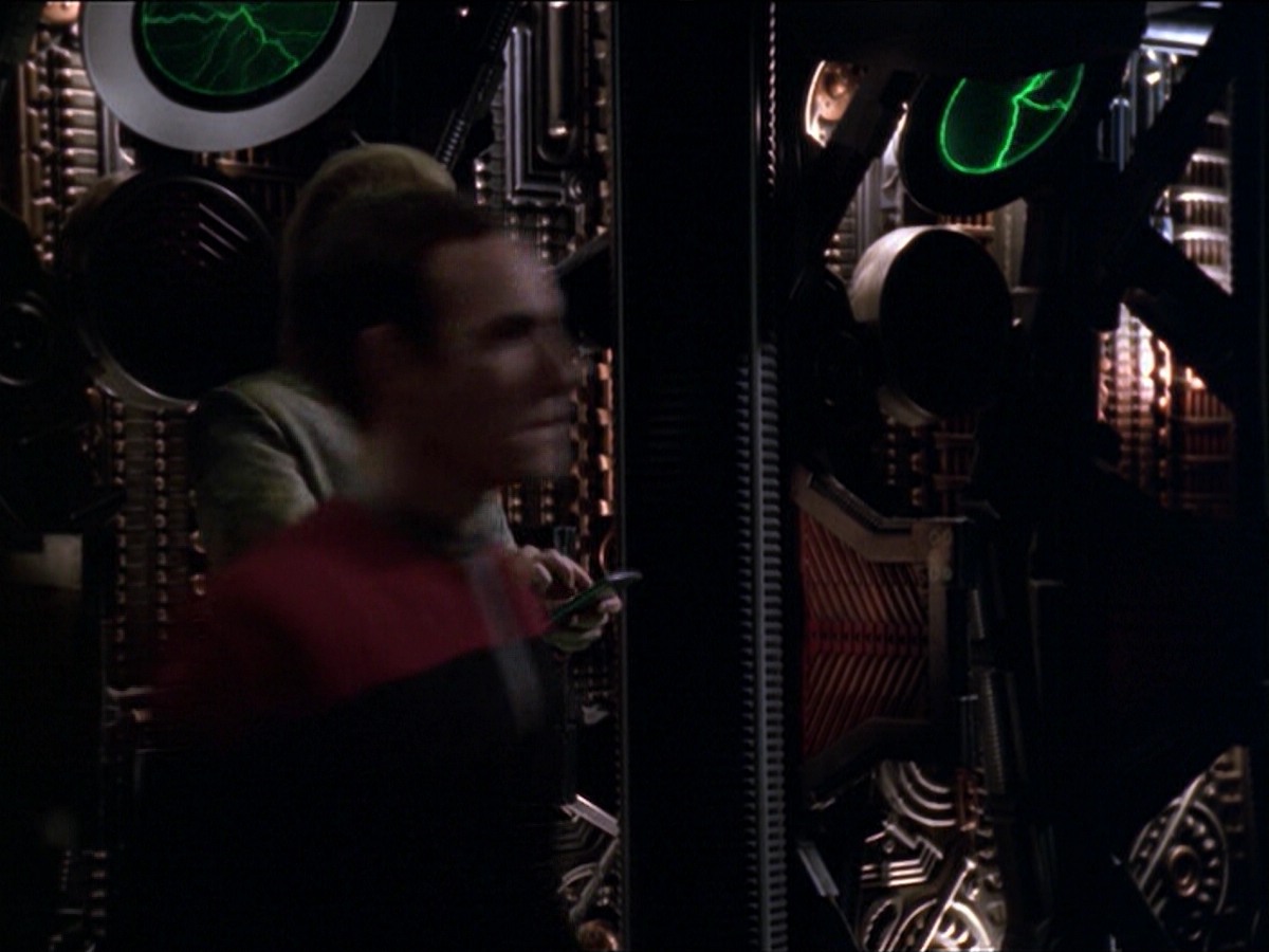 ariane179254_StarTrekVoyager_5x15_5x16_DarkFrontier_3987.jpg