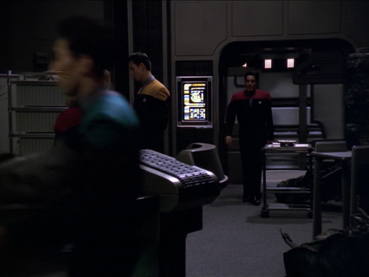 ariane179254_StarTrekVoyager_5x15_5x16_DarkFrontier_3997.jpg